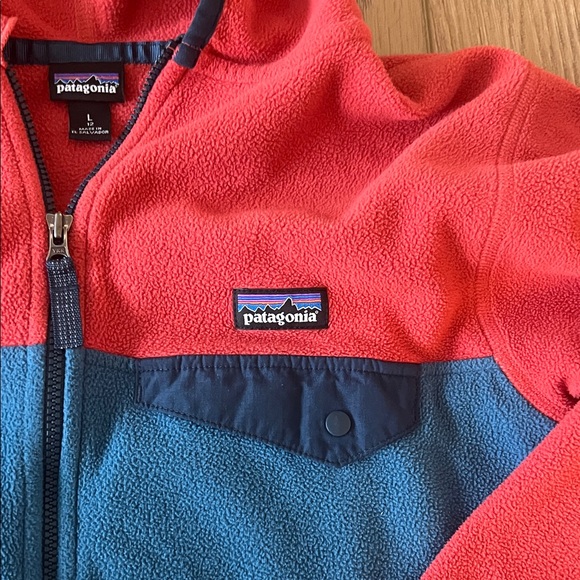 Patagonia Kids Red and Blue Hooded Jacket - Picture 3 of 5